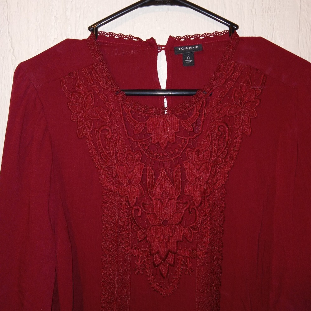 Torrid Lace Bib Blouse Womens 0 L Burgundy Long Sleeve Smocked Cuff Boho Top